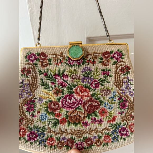 Antique Vintage Needlepoint Tapestry Evening Purse Handbag w/ etched Jade Clasp - Picture 4 of 7